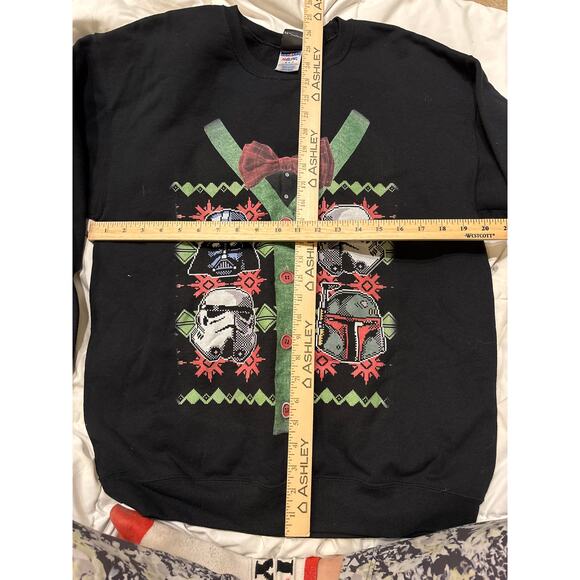 Starwars medium Christmas sweatsjirt - Picture 3 of 3